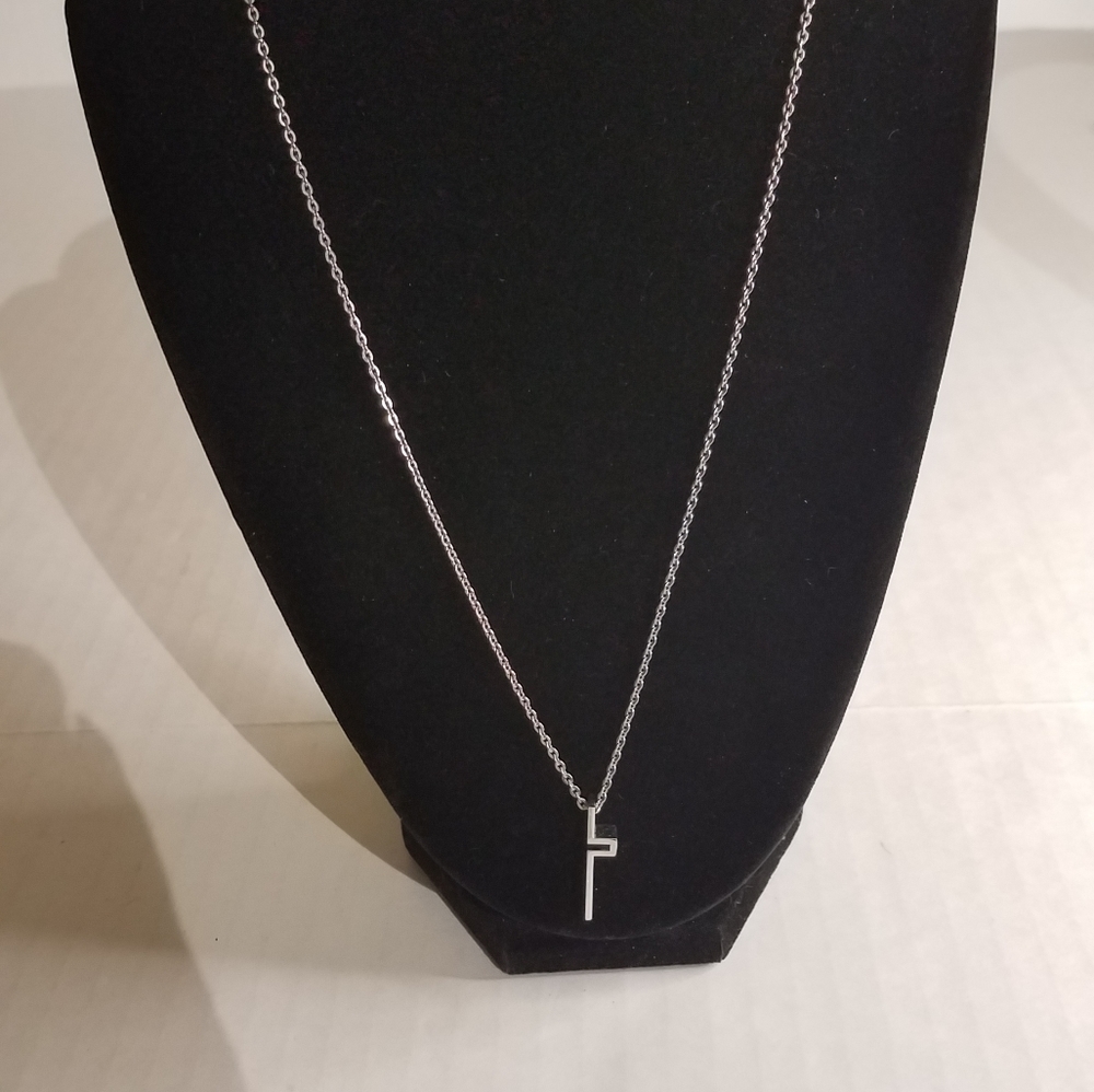 Half cross necklace j208